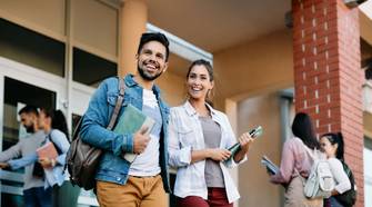 Las oposiciones baten récord de participación con un perfil cada vez más joven
